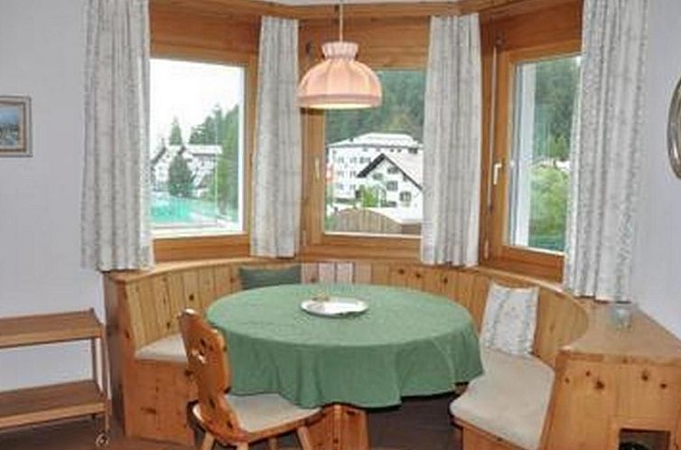 Appartement Chesa Sunasain V8
