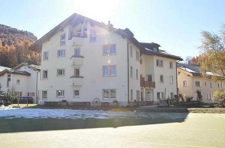 Appartement Chesa Sunasain V8