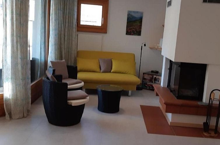 Appartement Chesa Polaschin  E