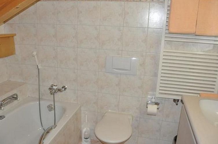 Appartement Chesa Semnadur H8