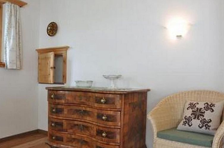 Appartement Chesa Semnadur H8
