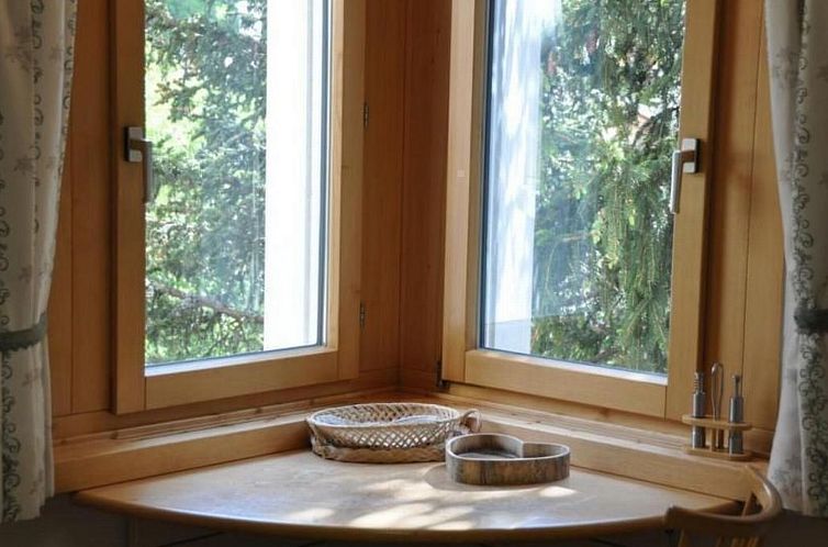 Appartement Chesa Semnadur H8