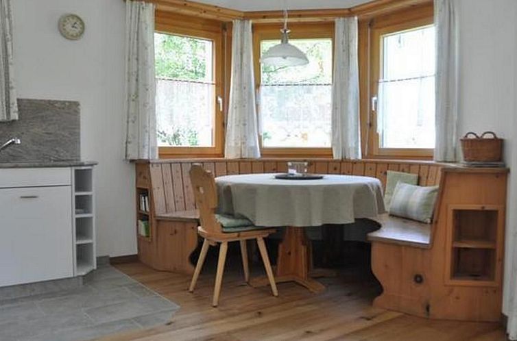 Appartement Chesa Semnadur H2