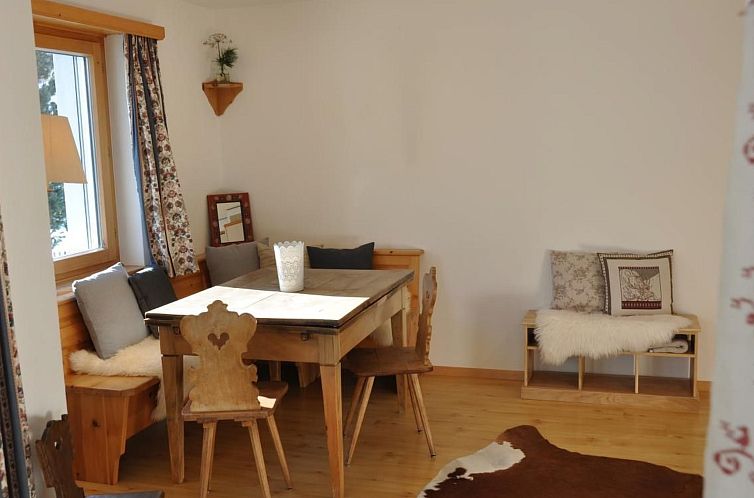 Appartement Chesa Sunasain V5