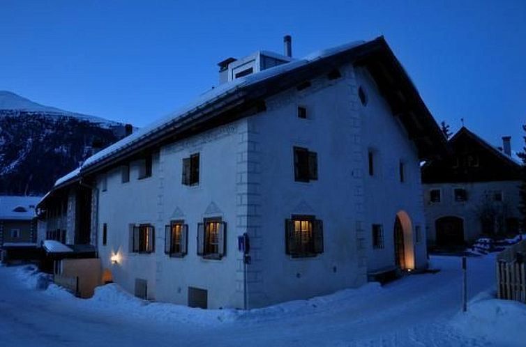 Guest house 1827046 - Holiday property Under Gräub / Grisons - Vakantiehuis Chesa Chamuera
