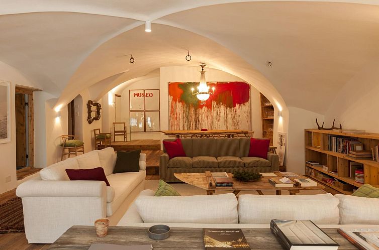 Appartement Ches'Ota: Historisches Engadinerhaus mit Garten 