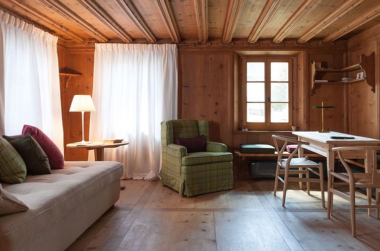 Appartement Ches'Ota: Historisches Engadinerhaus mit Garten 