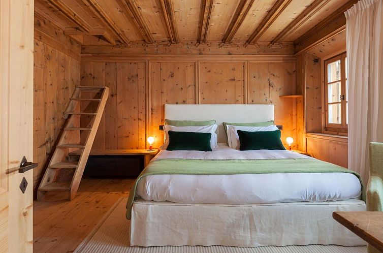 Appartement Ches'Ota: Historisches Engadinerhaus mit Garten 
