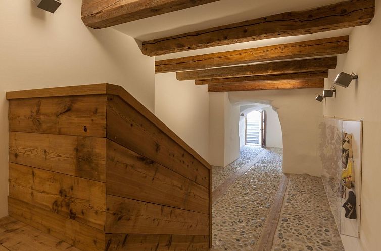 Appartement Ches'Ota: Historisches Engadinerhaus mit Garten 