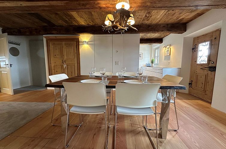 Appartement Historica-Wohnung: Stilvolles Wohnen im Engadine