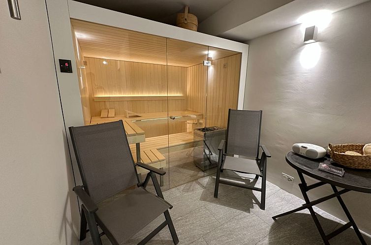 Appartement Historica-Wohnung: Stilvolles Wohnen im Engadine