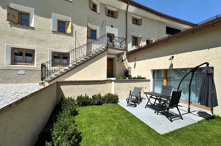 Appartement Giardin-Wohnung: Gartenidylle, Wellness und hist