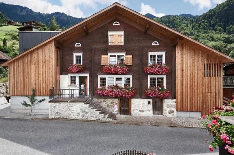 Unterkunft 1827903 - Ferienhaus Graubünden - Vakantiehuis Schindelhaus