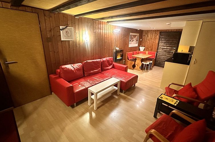Appartement Bijouswiss - The Yellow House****, (Oberterzen),