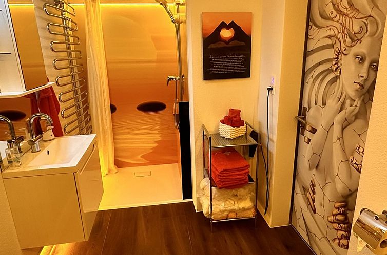Appartement Bijouswiss - The Yellow House****, (Oberterzen),