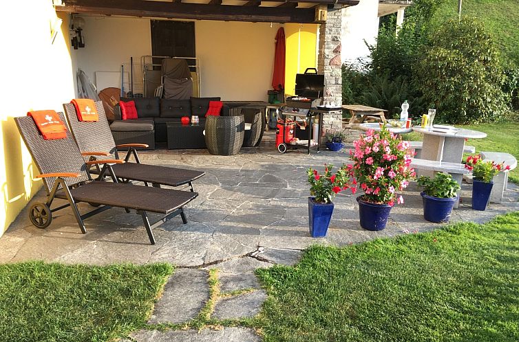 Appartement Bijouswiss - The Yellow House****, (Oberterzen),