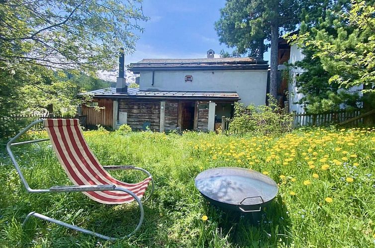 Guest house 1829214 - Apartment Under Gräub / Grisons - Appartement The Green Room