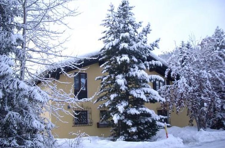 Guest house 1829222 - Apartment Under Gräub / Grisons - Appartement Chesa Betschla