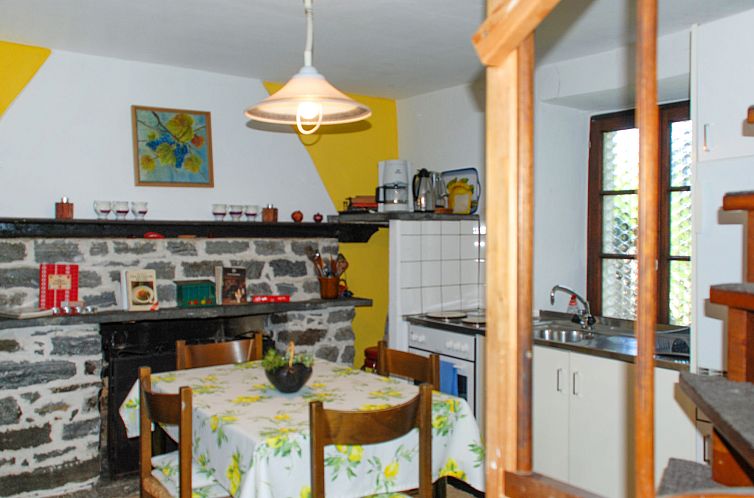 Vakantiehuis Verzaschina