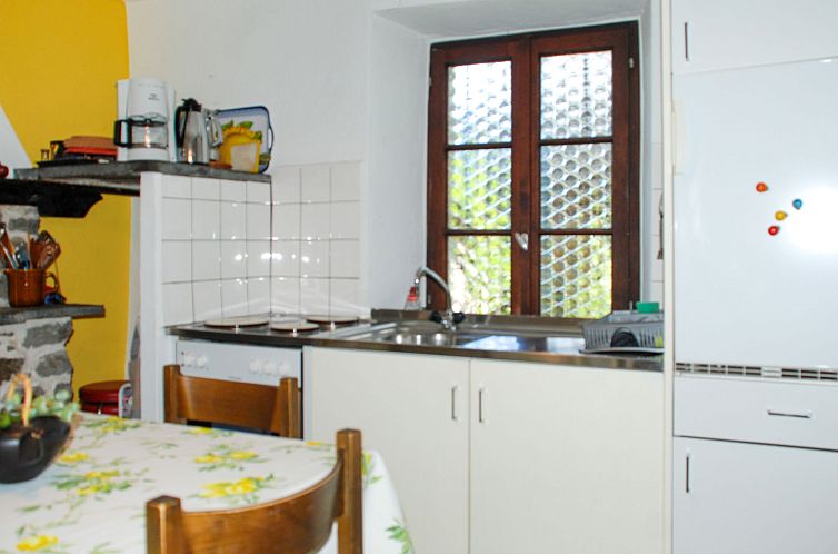 Vakantiehuis Verzaschina