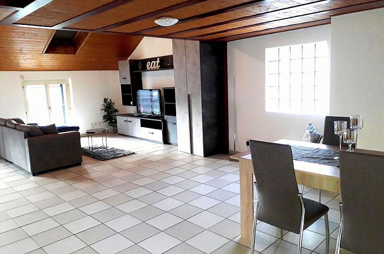 Appartement Entspannende Ferien im grünen Gambarogno