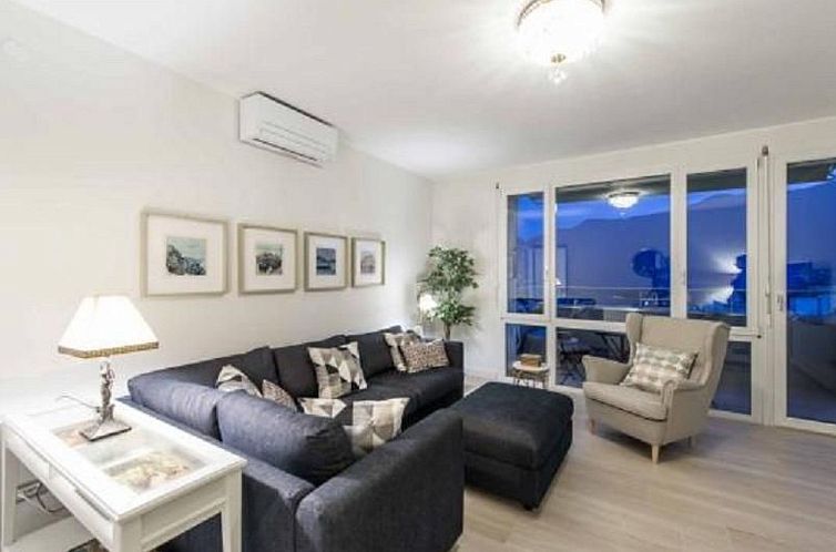 Appartement Elegante Penthouse-Wohnung mit Seeblick