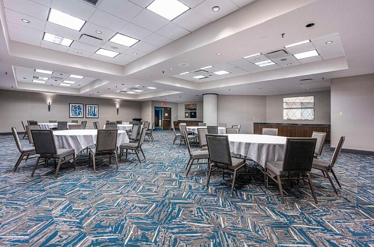 Embassy Suites Indianapolis Downtown