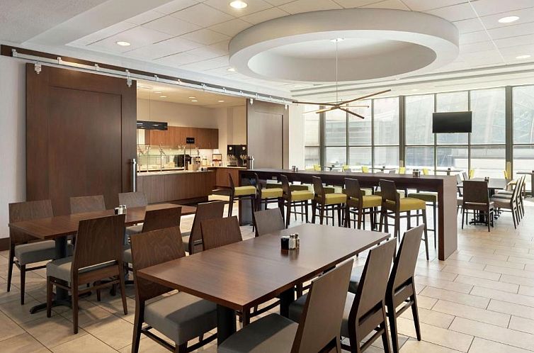 Embassy Suites Indianapolis Downtown