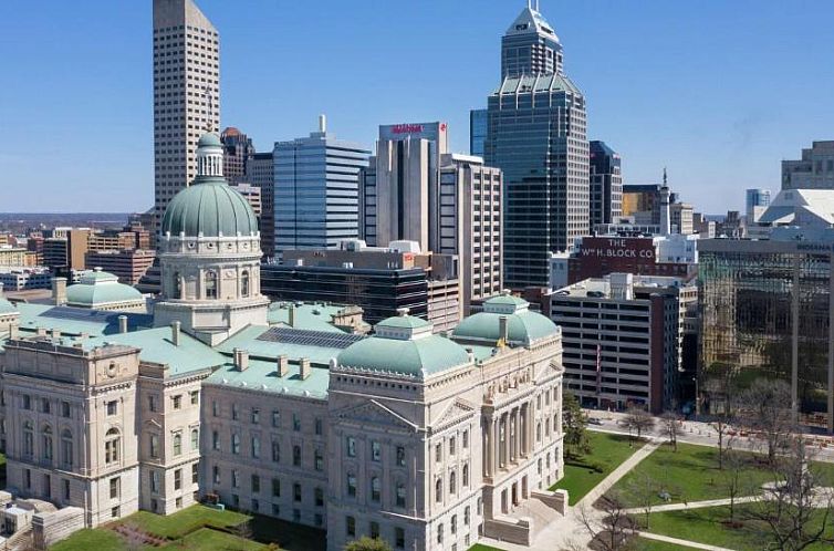 Hilton Indianapolis Hotel & Suites