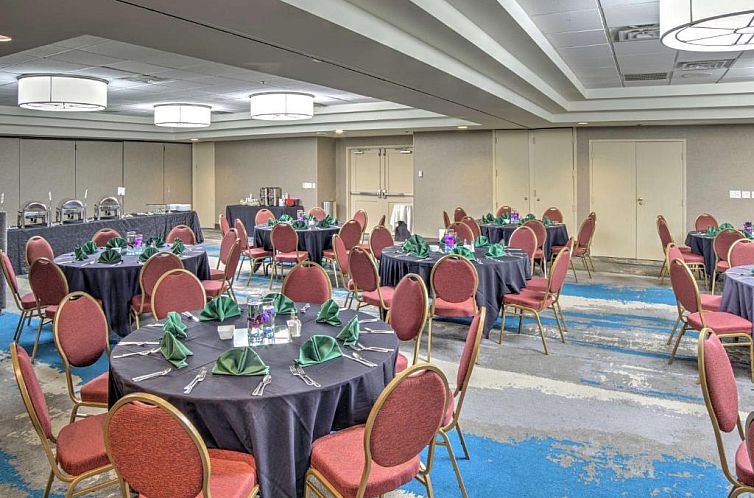 Embassy Suites Indianapolis North