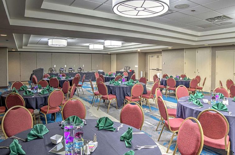 Embassy Suites Indianapolis North