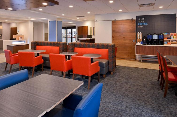 Holiday Inn Express Hotel & Suites Indianapolis Dtn-Conv Ctr