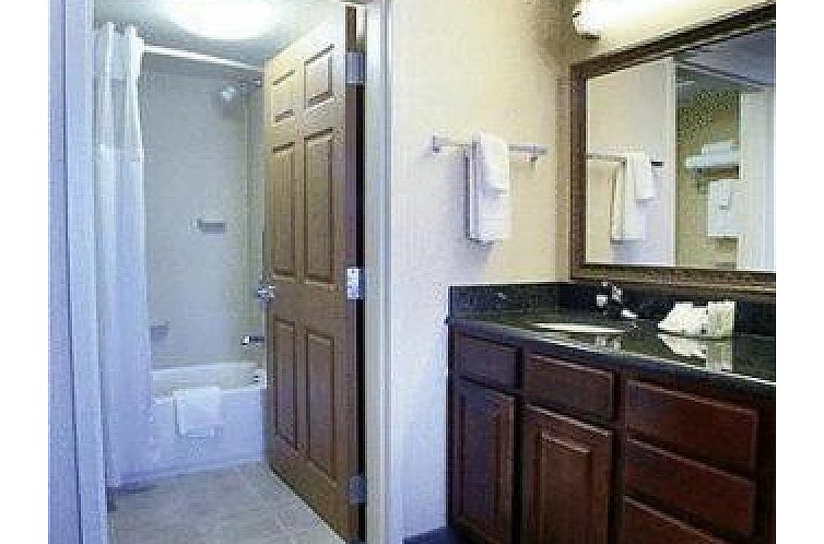 Staybridge Suites Indianapolis Downtown-Convention Center, a