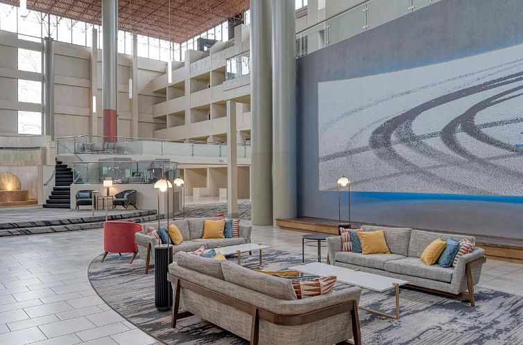 Crowne Plaza Hotel Indianapolis Airport, an IHG Hotel