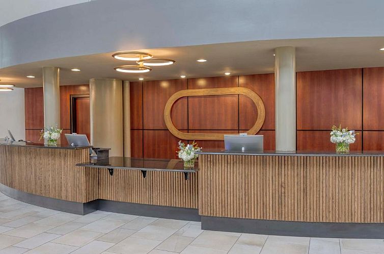 Crowne Plaza Hotel Indianapolis Airport, an IHG Hotel