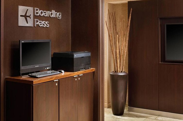 Courtyard Indianapolis at the Capitol