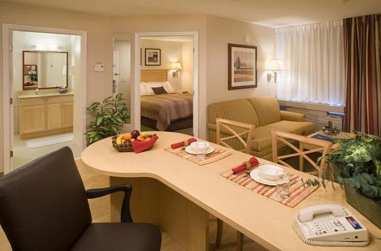 Candlewood Suites Indianapolis East, an IHG Hotel