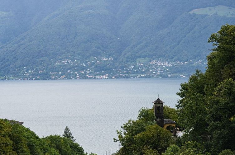 Vakantiehuis "Palazzo Branca" mit Blick auf den See.