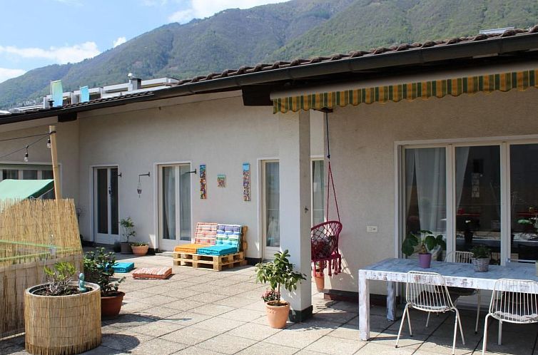 Appartement Wohnung mit blühender Terrasse, seenah
