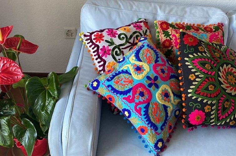 Appartement Wohnung mit blühender Terrasse, seenah