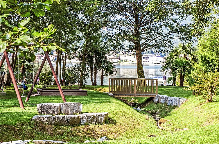 Appartement Residenza Parcolago Apt 018 mit Garten