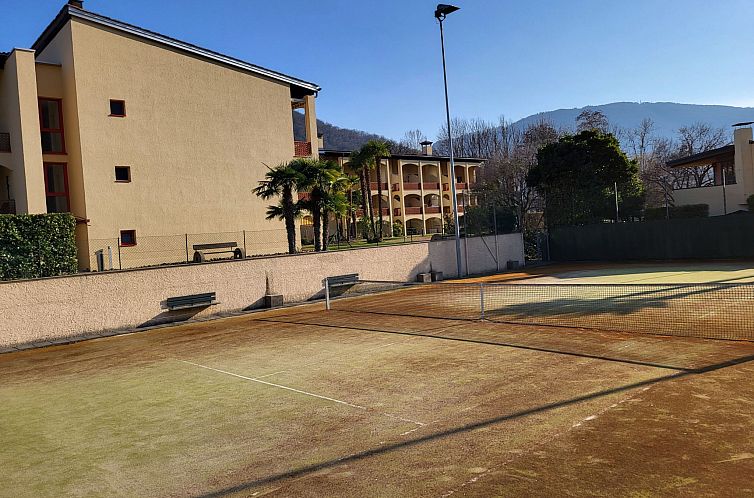 Appartement Residenza Parcolago Apt 018 mit Garten