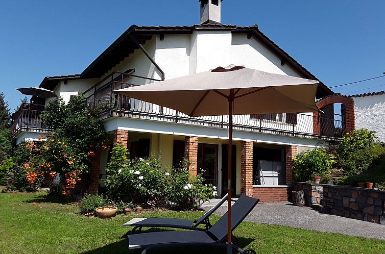 Vakantiehuis Villa mit geschlossenem Garten und schöner Aus