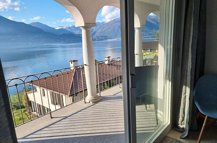 Vakantiehuis Ferienvilla "Alla Roccia" mit Bergblick