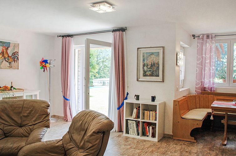 Appartement Poolside