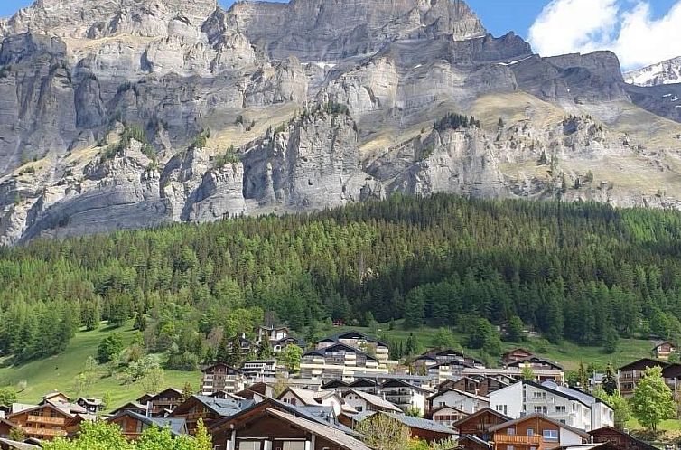 Appartement Appartement mit Bergblick und Dorf