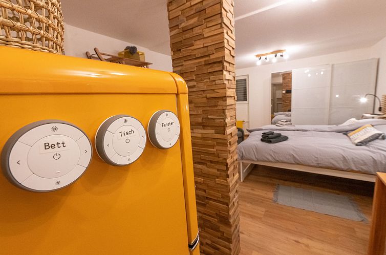 Appartement Ambassador "Yellow Home", (Grächen). 2-Bettwohn