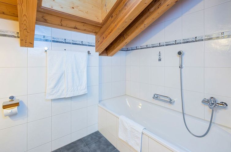 Appartement AsterB, (Grächen),
