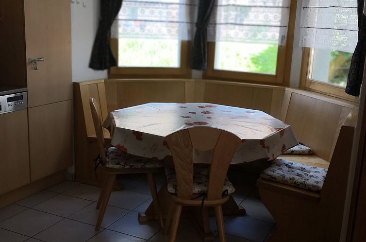 Appartement Sunstar 10, (Grächen), 1020