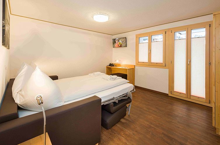 Appartement Lunic, AZapartments.ch, B&B, (Grächen), 1057